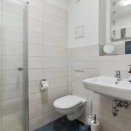 Apartment Vorstadtoase - 2 Personen - Eichwalde, Nähe Ber - Queensize-bett, Netflix, Parken Eichwalde