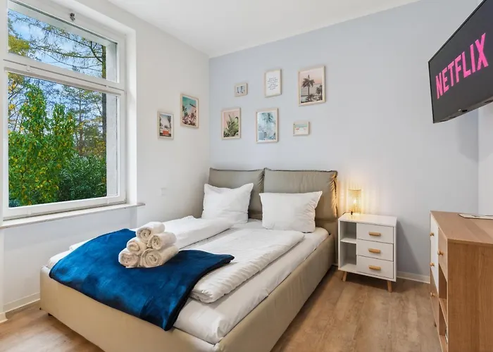 Vorstadtoase - 2 Personen - Eichwalde, Naehe Ber - Queensize-bett, Netflix, Parken شقة *